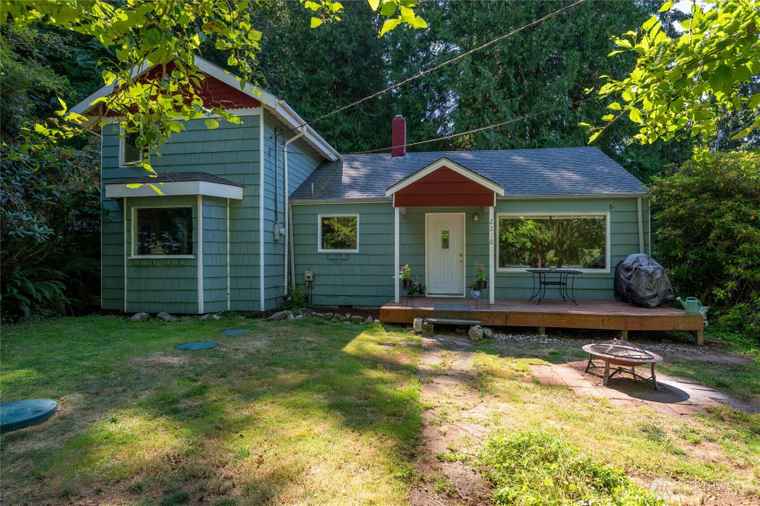 Photo of 2212 22nd St Bellingham, WA 98225