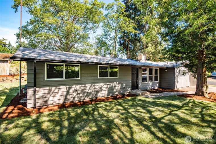 Photo of 30156 2nd Pl SW Federal Way, WA 98023