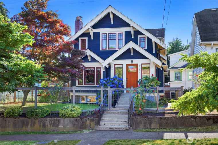 Photo of 6753 5th Ave NW Seattle, WA 98117