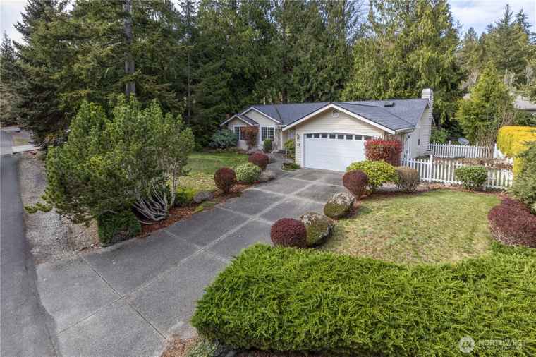 Photo of 83 Mockingbird Ln Port Ludlow, WA 98365