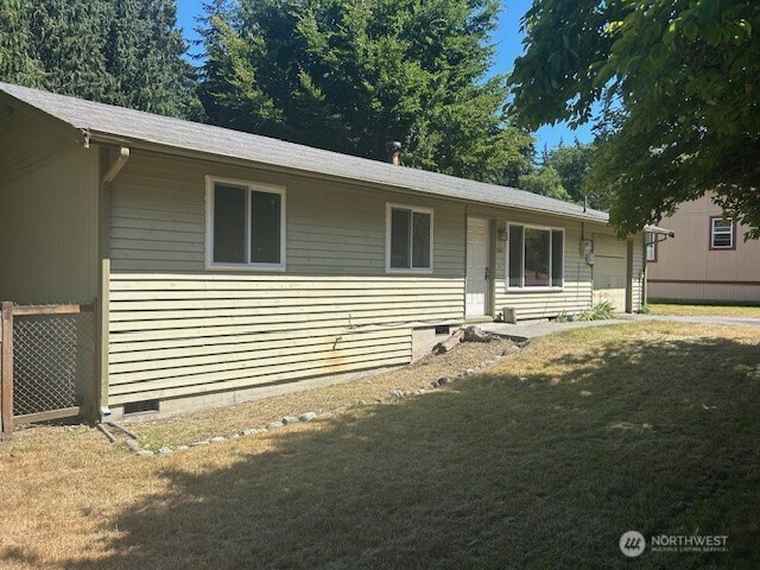 Photo of 5083 Hodges Ave Langley, WA 98260