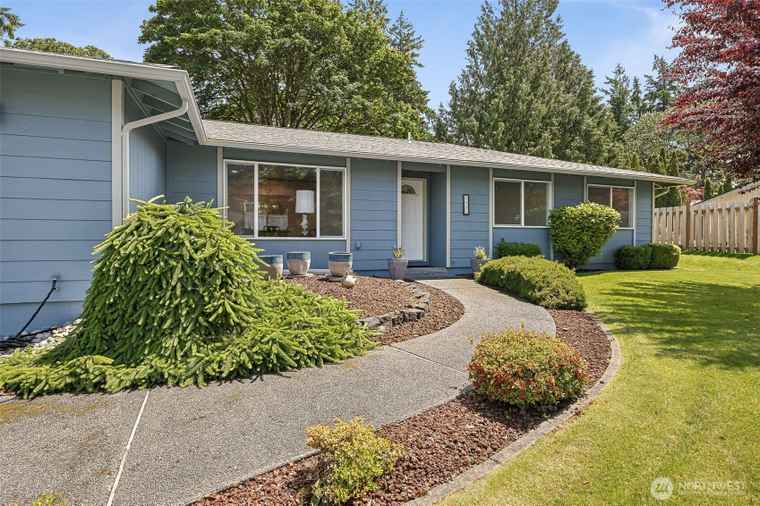 Photo of 8851 81st Ave SW Lakewood, WA 98498