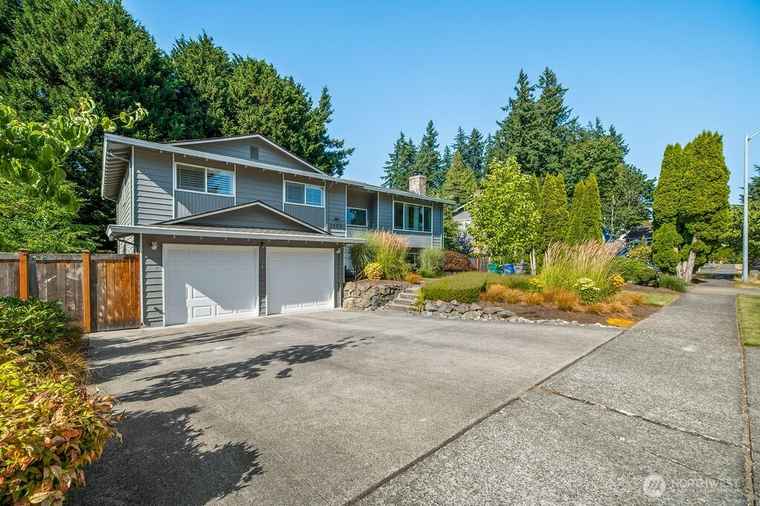 Photo of 3803 170th St SW Lynnwood, WA 98037