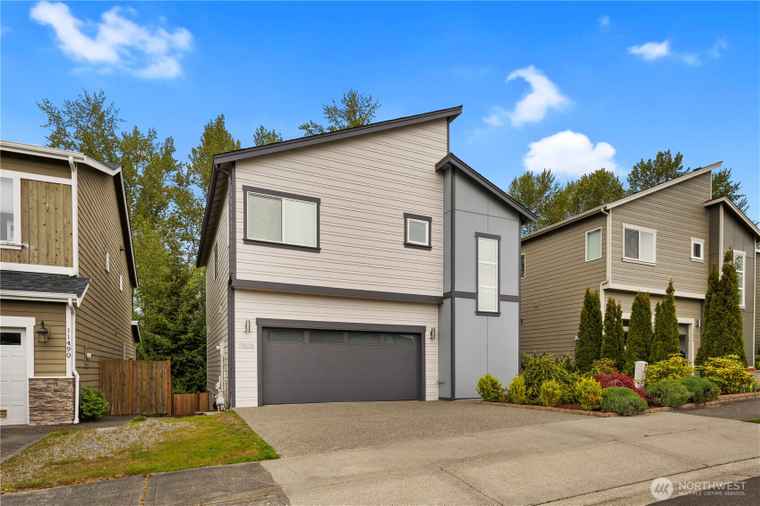 Photo of 11508 SE 83rd St Newcastle, WA 98056