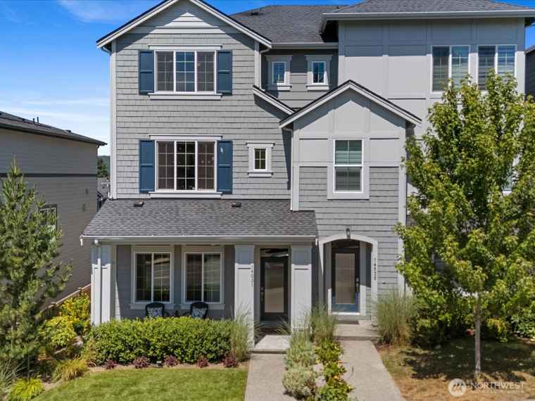 Photo of 14031 3rd Ave NE Duvall, WA 98019