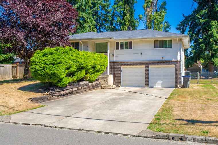 Photo of 32216 39th Ave S Federal Way, WA 98001
