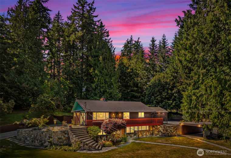 Photo of 2120 Lake Ave Snohomish, WA 98290