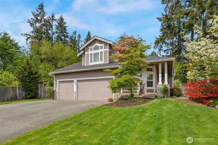 Photo of 1401 241st St SE Bothell, WA 98021