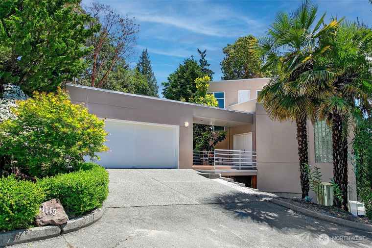 Photo of 11115 NE 95th St Kirkland, WA 98033