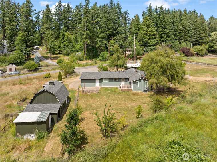 Photo of 11810 County Line Rd E Edgewood, WA 98372