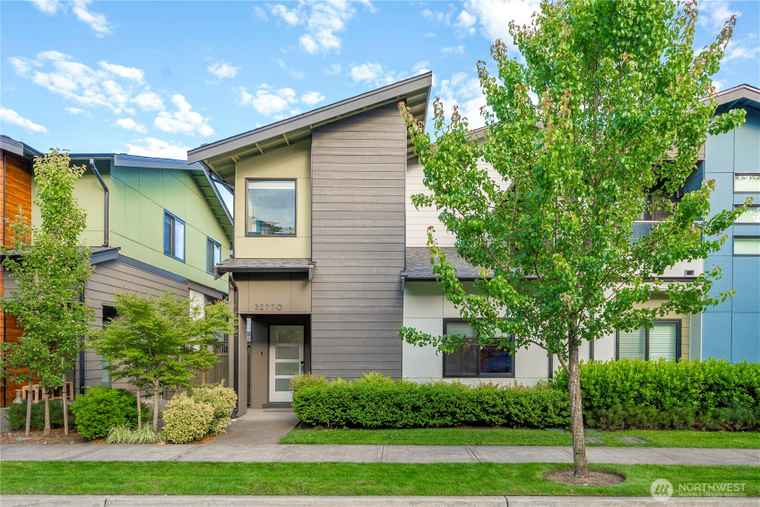 Photo of 32770 Madrona Ave SE Black Diamond, WA 98010