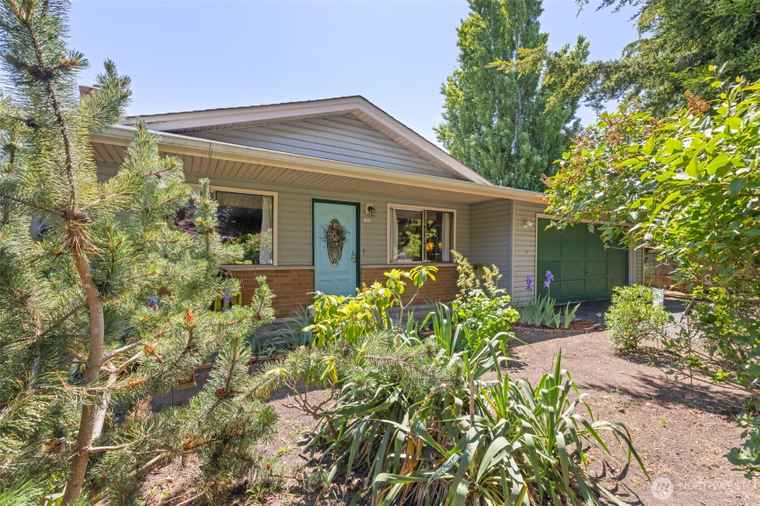 Photo of 1453 Lopez Ave Port Townsend, WA 98368