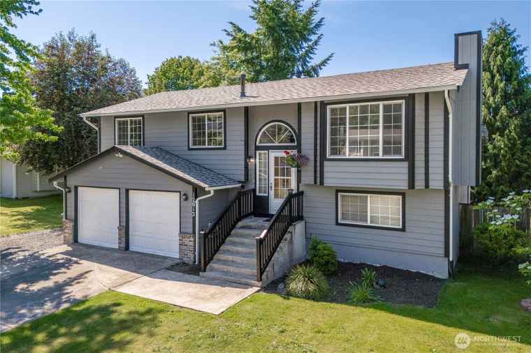 Photo of 12012 140th Street Ct E Puyallup, WA 98374