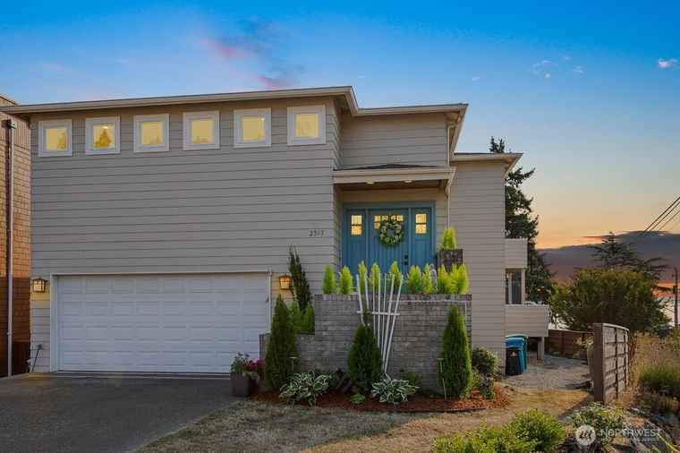 Photo of 2343 NW 196th St Shoreline, WA 98177