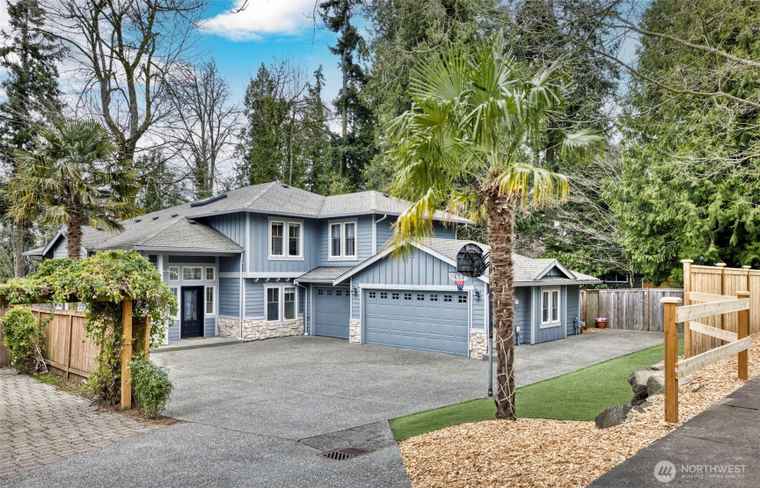 Photo of 6211 116th Ave NE Kirkland, WA 98033
