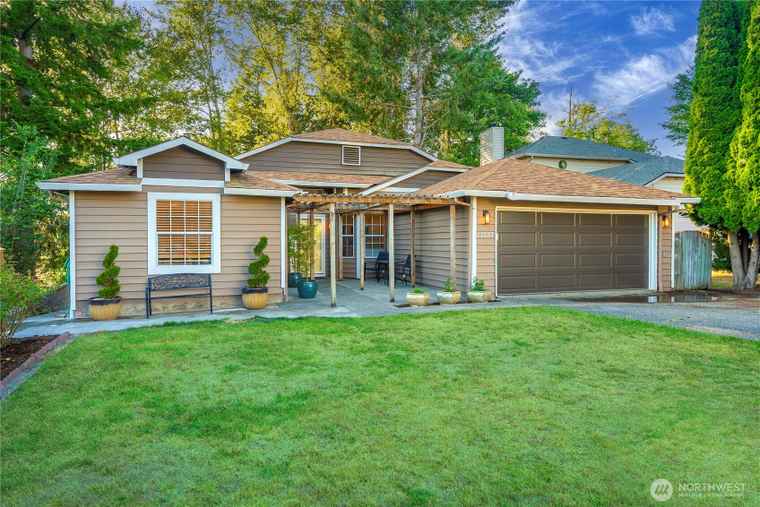 Photo of 22227 126th Pl SE Kent, WA 98031