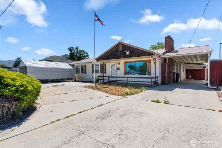 Photo of 1300 Monitor Ave Wenatchee, WA 98801