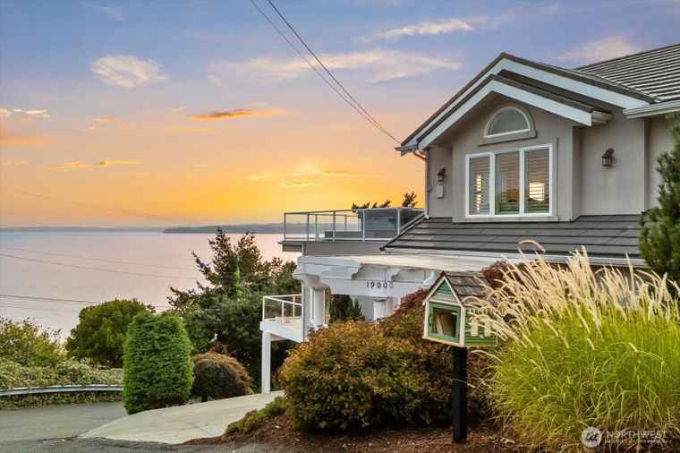 Photo of 19000 Richmond Beach Dr NW Shoreline, WA 98177