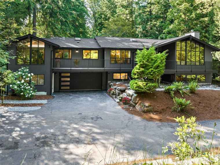 Photo of 6423 E Mercer Way Mercer Island, WA 98040