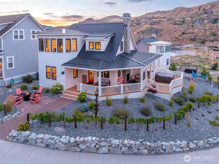 Photo of 102 Porcupine Ln Chelan, WA 98816