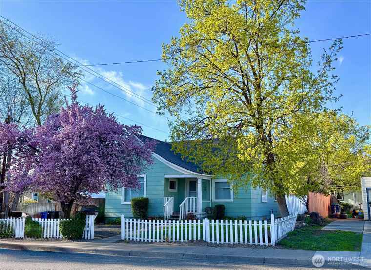 Photo of 509 E 5th Ave Ellensburg, WA 98926