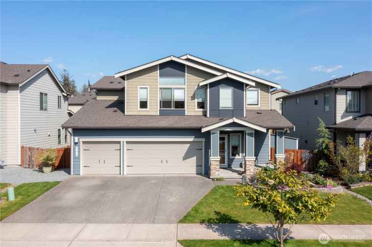 Photo of 380 Hovey St Buckley, WA 98321