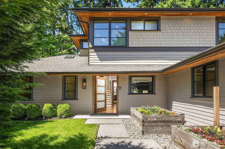 Photo of 5619 89th Ave SE Mercer Island, WA 98040
