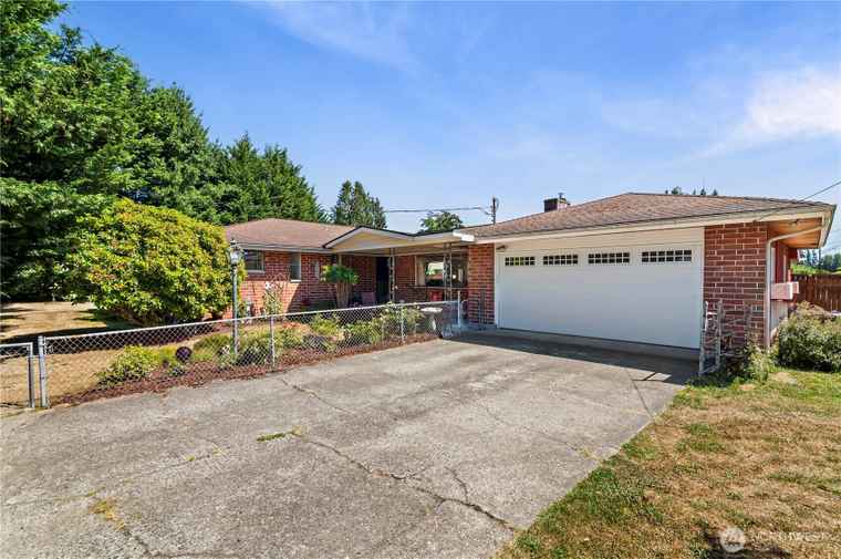 Photo of 8727 52 Ave NE Marysville, WA 98270