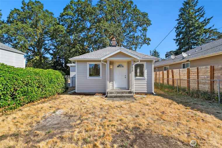 Photo of 7023 88th St SW Lakewood, WA 98499
