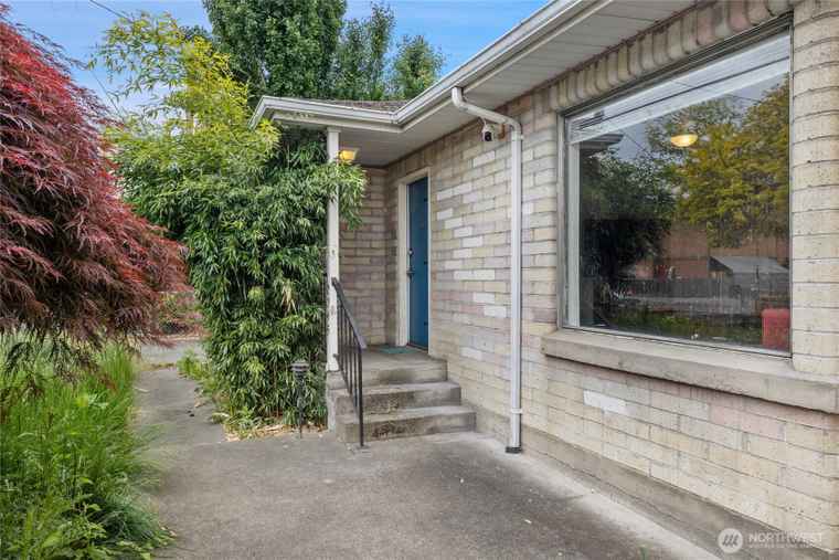 Photo of 2345 I St NE Auburn, WA 98002