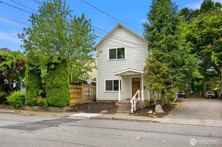 Photo of 1609 F St Bellingham, WA 98225