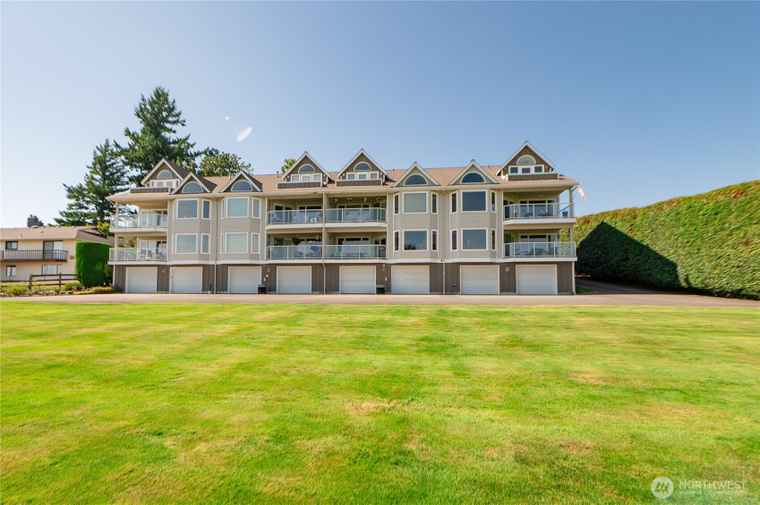 Photo of 901 Judson St #102 Lynden, WA 98264