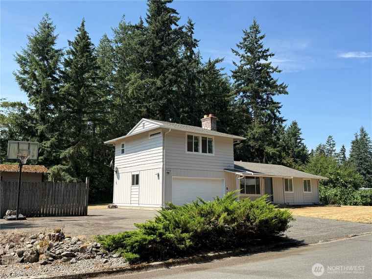 Photo of 23341 SE 266th St Maple Valley, WA 98038