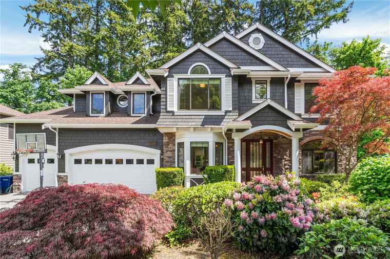 Photo of 22309 1st Dr SE Bothell, WA 98021