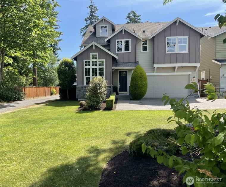Photo of 502 233rd Ave NE Sammamish, WA 98074