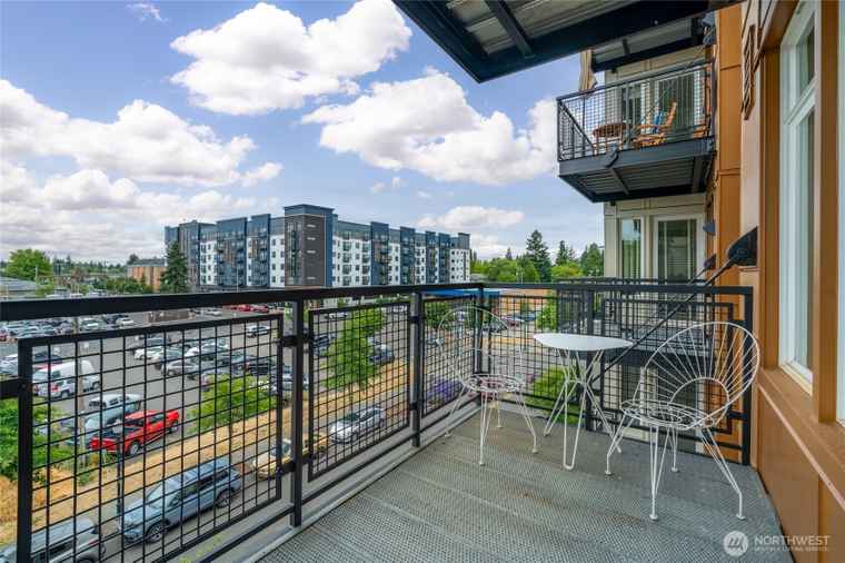 Photo of 15100 6th Ave SW #523 Burien, WA 98166