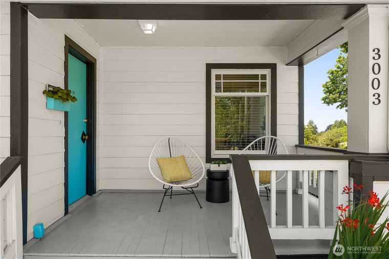 Photo of 3003 44th Ave SW Seattle, WA 98116