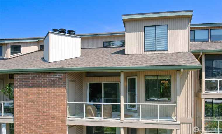Photo of 23001 Lakeview Dr #304 Mountlake Terrace, WA 98043
