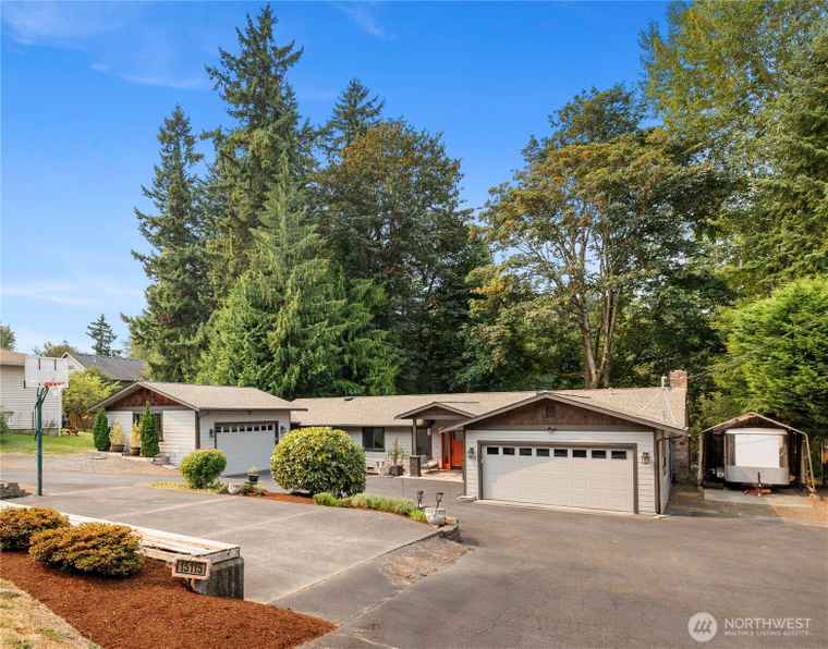 Photo of 15115 78th Ave NE Kenmore, WA 98028