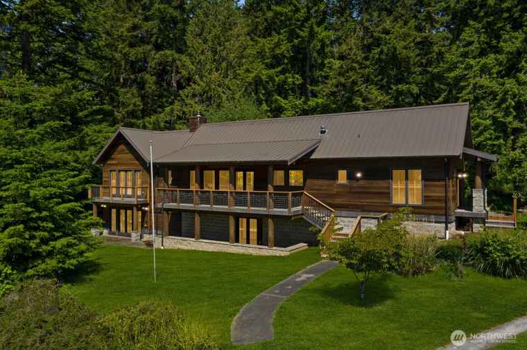 Photo of 6335 Bayview Rd Clinton, WA 98236