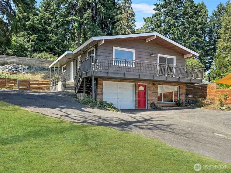 Photo of 14915 58th Ave S Tukwila, WA 98168