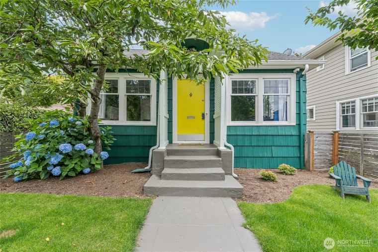 Photo of 2726 34th Ave S Seattle, WA 98144