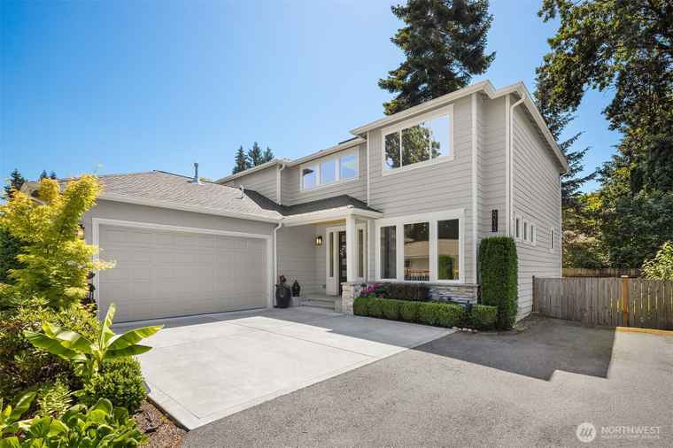 Photo of 6213 NE 198TH St Kenmore, WA 98028