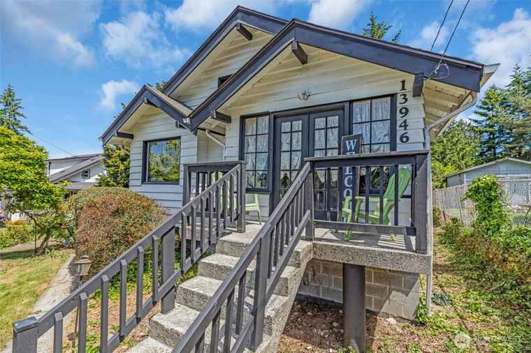 Photo of 13946 51st Ave S Tukwila, WA 98168
