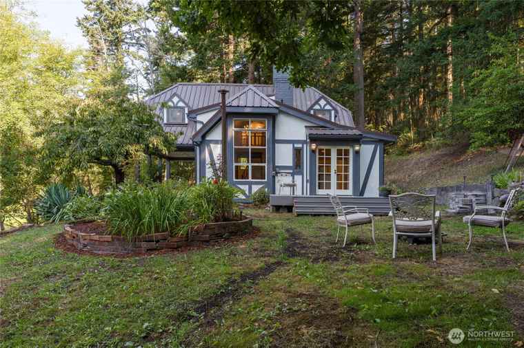 Photo of 33 Barnacle Ln Orcas Island, WA 98279