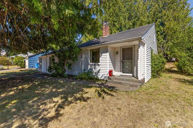 Photo of 17030 14th Ave NE Shoreline, WA 98155