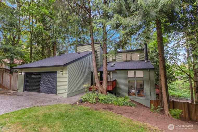 Photo of 21827 4th Ave SE Bothell, WA 98021