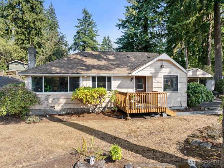 Photo of 20030 Wallingford Ave N Shoreline, WA 98133