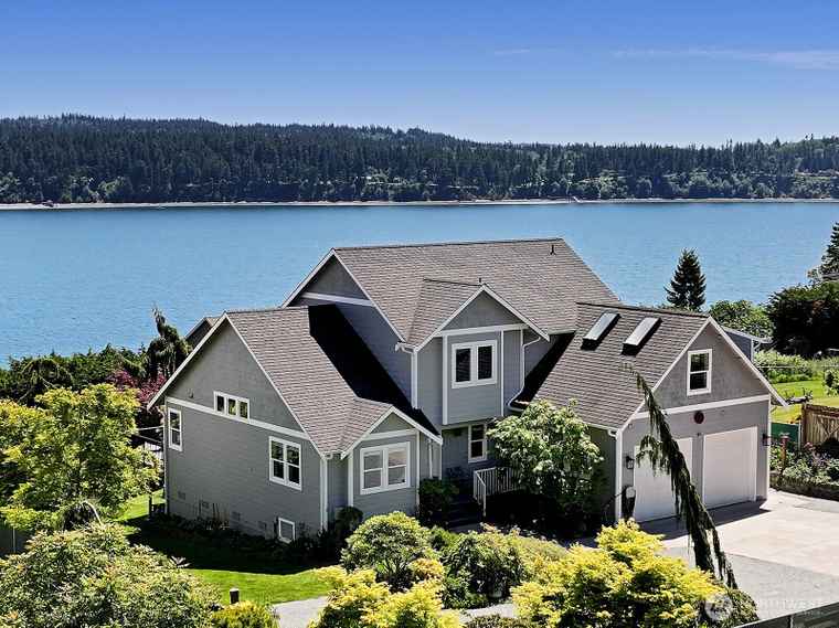 Photo of 1412 Castlewood Ct Freeland, WA 98249