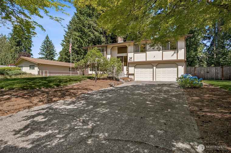 Photo of 2810 Brentwood Dr SE Lacey, WA 98503